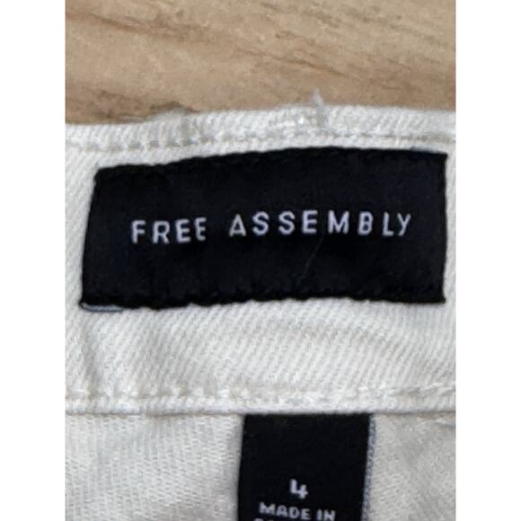 Free Assembly Women’s Denim Jeans Super High Rise Straight Size 4 Raw Hem - Picture 5 of 11